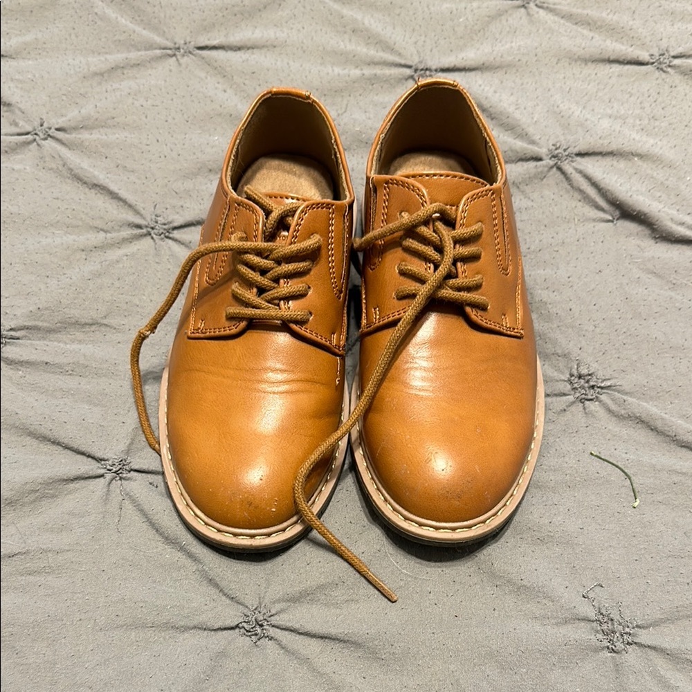 Brown Leather Lace-Up Shoes